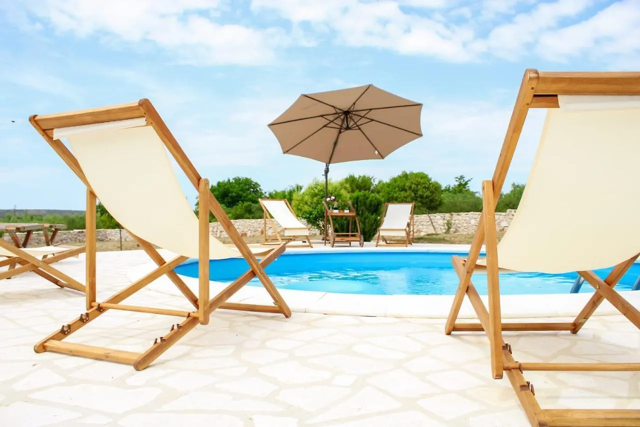 Villa Stone Pearl With Heated Swimming Pool Sveti Filip i Jakov