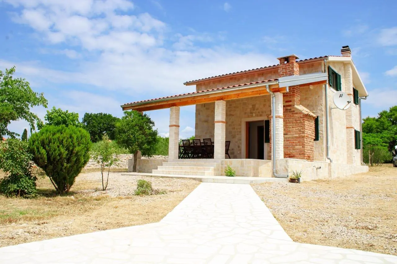 Villa Stone Pearl With Heated Swimming Pool Sveti Filip i Jakov